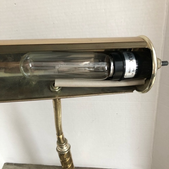 Vintage  Brass Bankers Lamp - Picture 10 of 14
